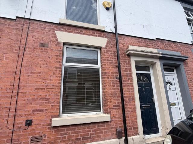 House for sale in Dukinfield, Tameside