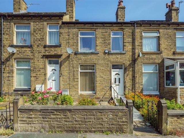 House for sale in Lindley, West Yorkshire