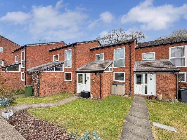 House for sale in London Borough of Croydon, Forestdale