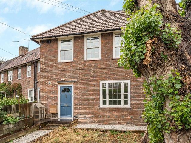 House for sale in Roehampton, Greater London