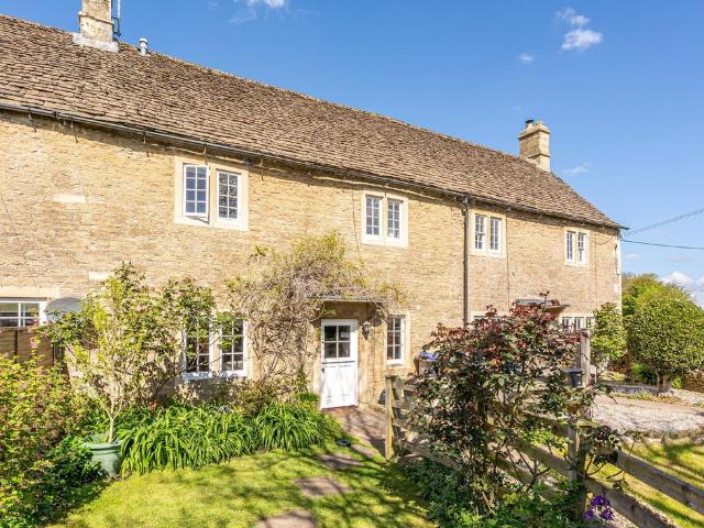 House for sale in Kington Langley