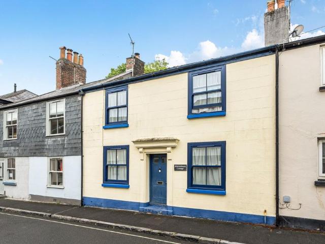 House for sale in Strode, Devon