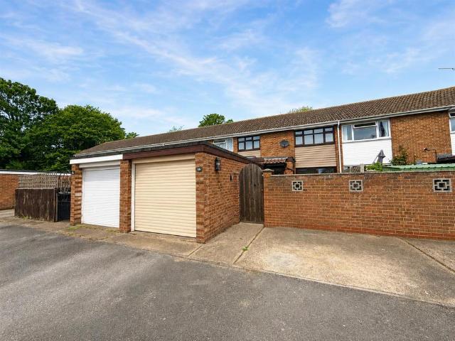 House for sale in Chipping Hill, Essex