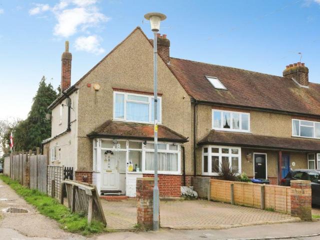 House for sale in Wexham, George Green