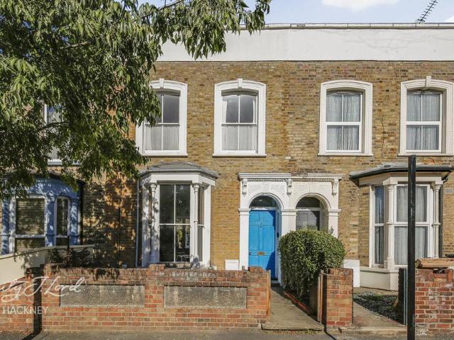 House for sale in Lower Clapton, Greater London