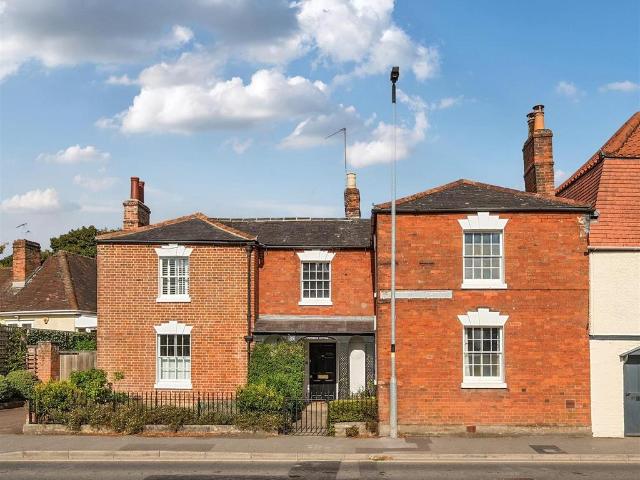 House for sale in Devizes, Wiltshire