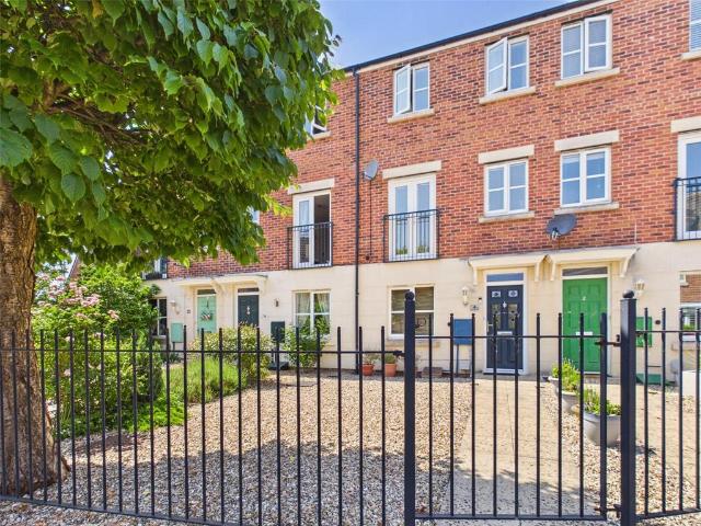 House for sale in Gloucester, Gloucestershire