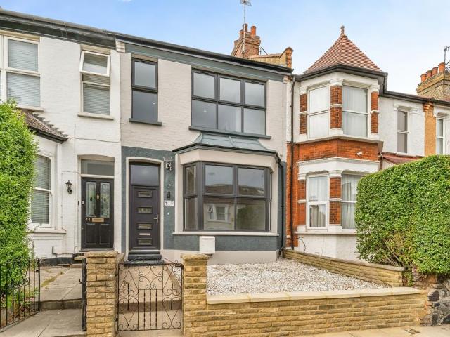 House for sale in Finchley, Greater London