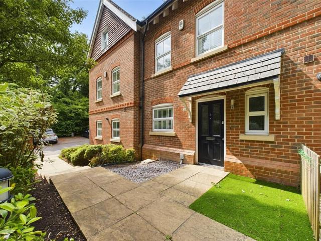 House for sale in Martin's Heron, Winkfield