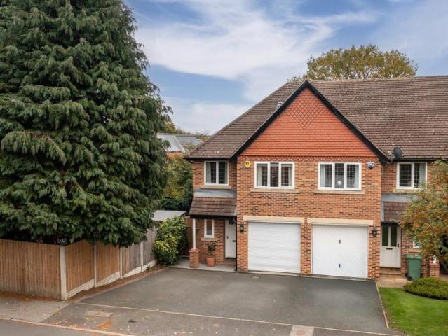 House for sale in Bardsey, West Yorkshire