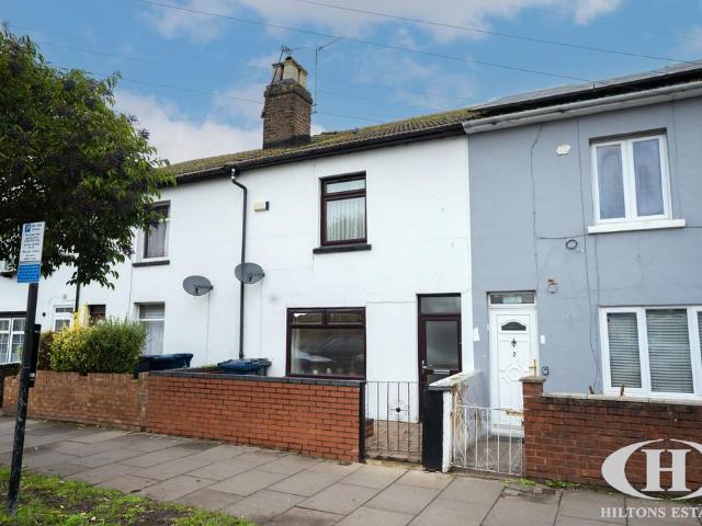 House for sale in London Borough of Ealing, Greater London