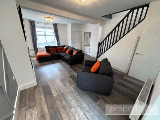 House for sale in Trealaw, Wales