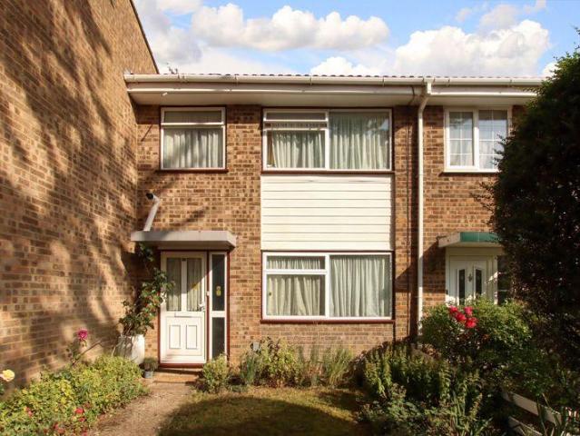 House for sale in Woodhall Farm, Pouchen End