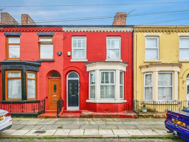 House for sale in Calderstones