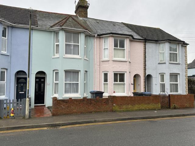 House for sale in Lower Walmer, Ash