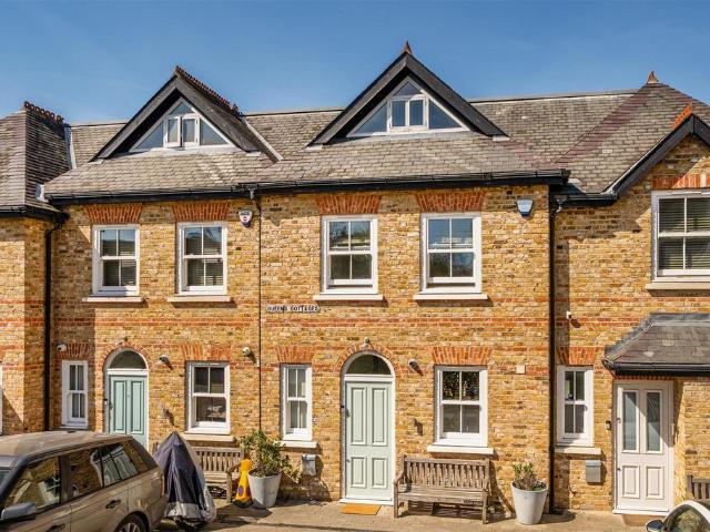 House for sale in Chislehurst, Greater London