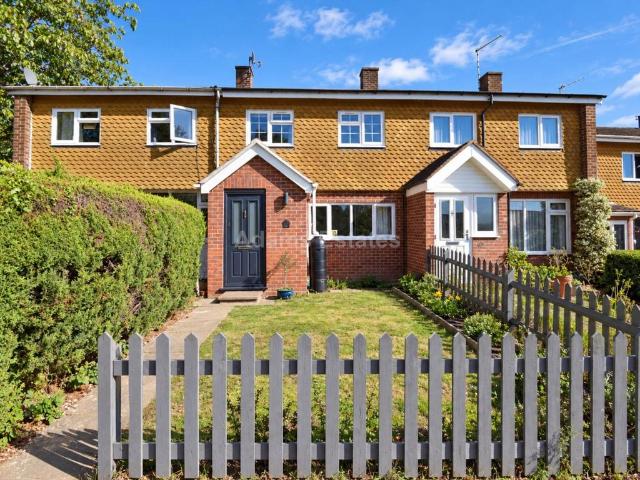 House for sale in Emmer Green, Reading
