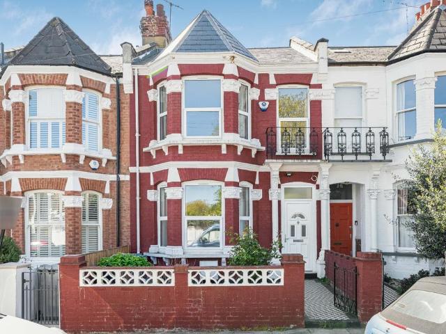 House for sale in Brondesbury, Greater London