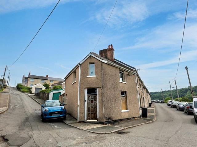 House for sale in Crumlin, Wales