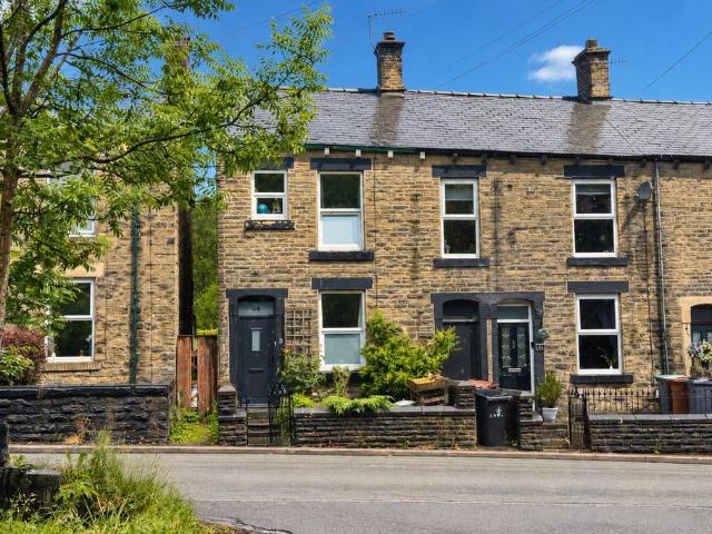 House for sale in Charlestown, Charlesworth
