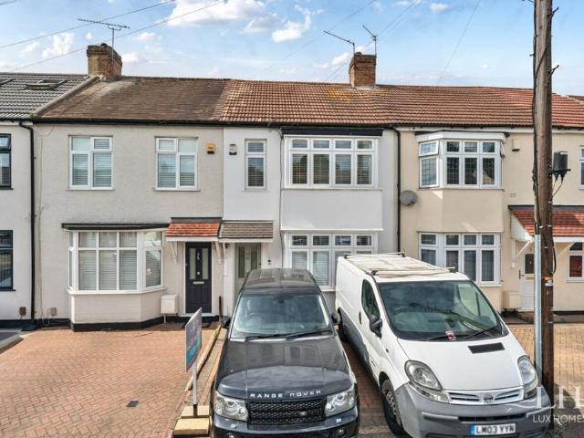 House for sale in Hornchurch, Greater London