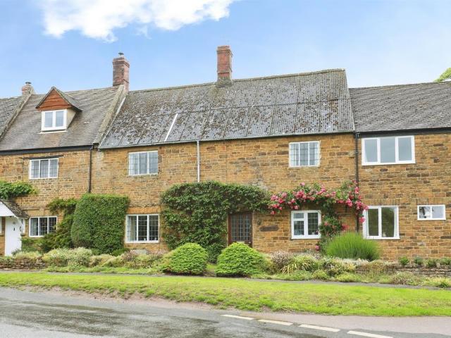 House for sale in Evershot, Oxfordshire