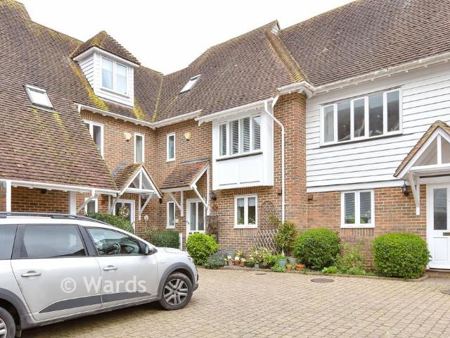 House for sale in Oad Street, Kent