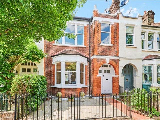 House for sale in East Sheen, Greater London