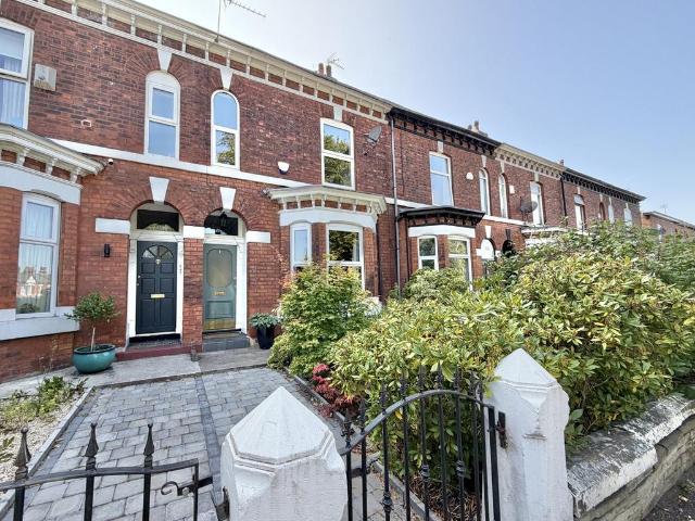 House for sale in Heaton Norris, Greater Manchester
