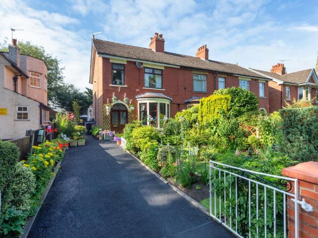 House for sale in Wesham, Lancashire