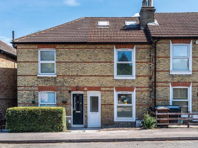 House for sale in Hillview, Surrey