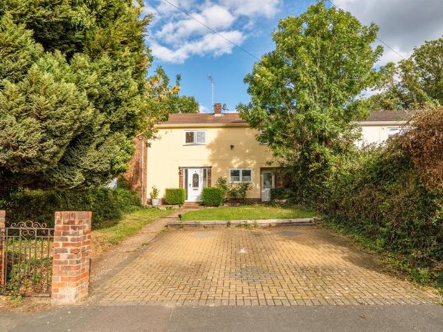 House for sale in Highway, Maidenhead