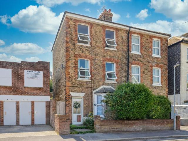 House for sale in Chilton, Acol