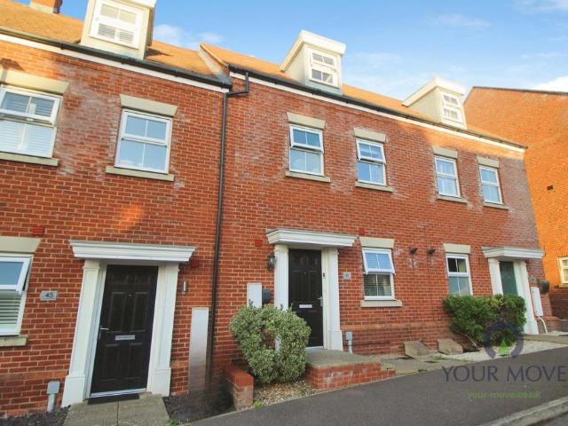 House for sale in Manor Estate, Pouchen End