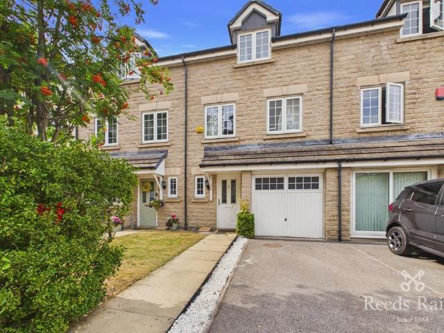 House for sale in Oughtibridge, South Yorkshire