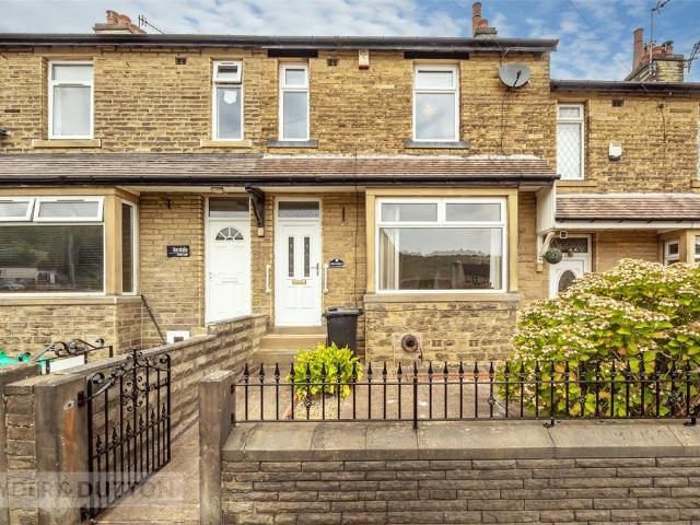 House for sale in Elland, West Yorkshire