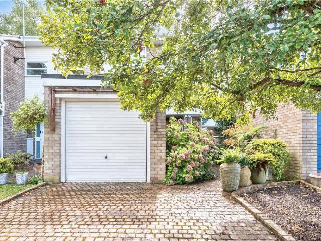 House for sale in London Borough of Ealing, Perivale