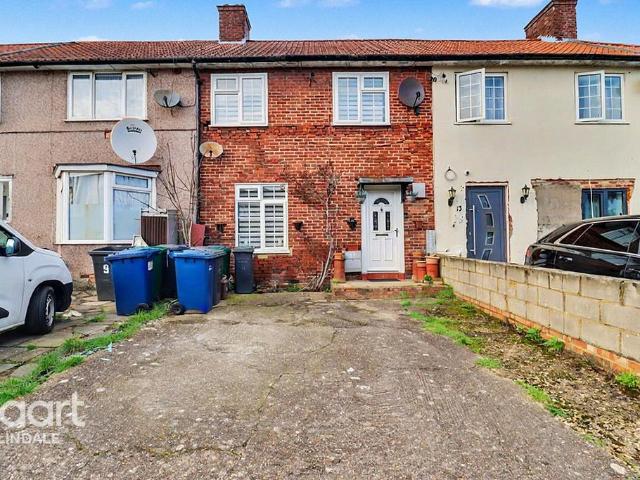 House for sale in Burnt Oak, Greater London