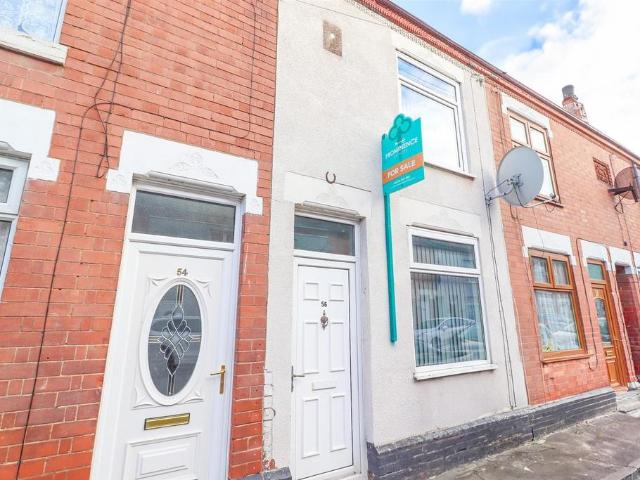House for sale in Chilvers Coton, Camp Hill