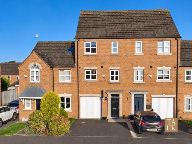 House for sale in King's Grange, Tameside