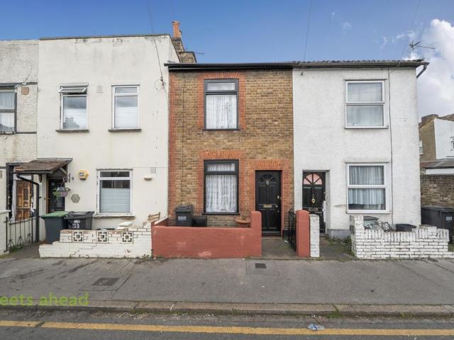 House for sale in London Borough of Croydon, Greater London
