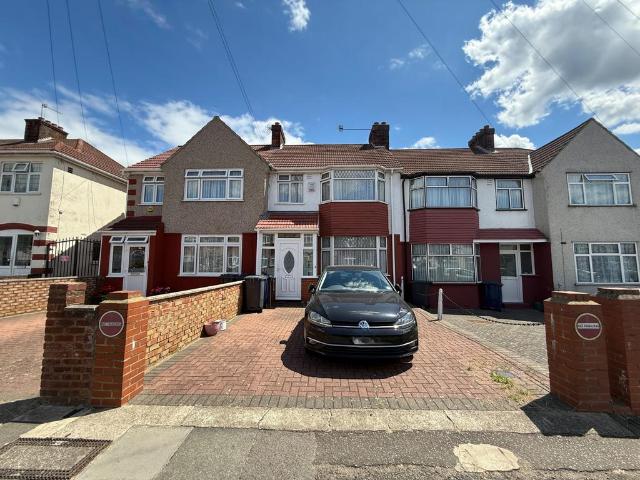 House for sale in London Borough of Ealing, Greater London