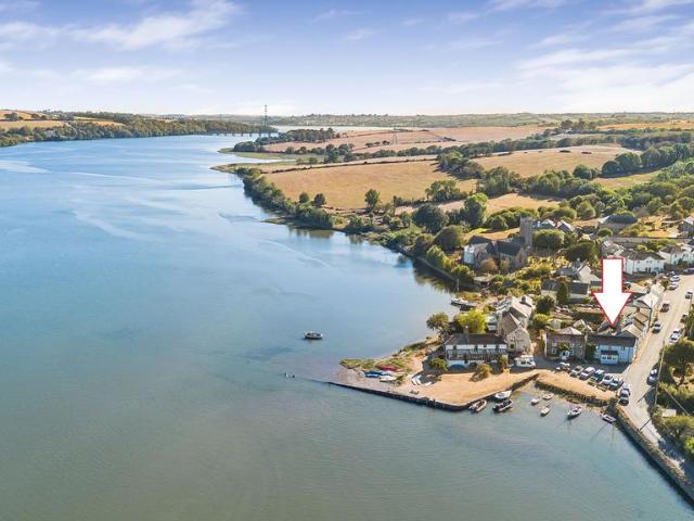 House for sale in Weir Quay, Devon