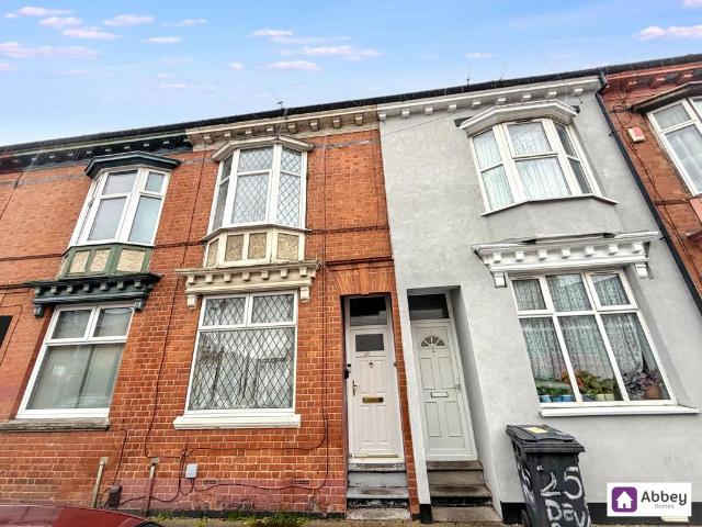 House for sale in Stoneygate, Leicester