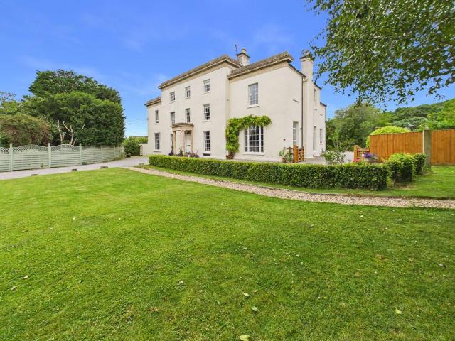 House for sale in Witcombe, Pamington