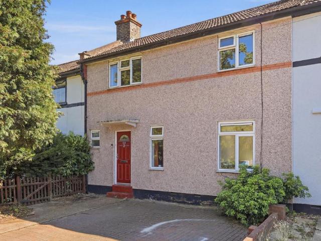 House for sale in Alton Barnes, Essex