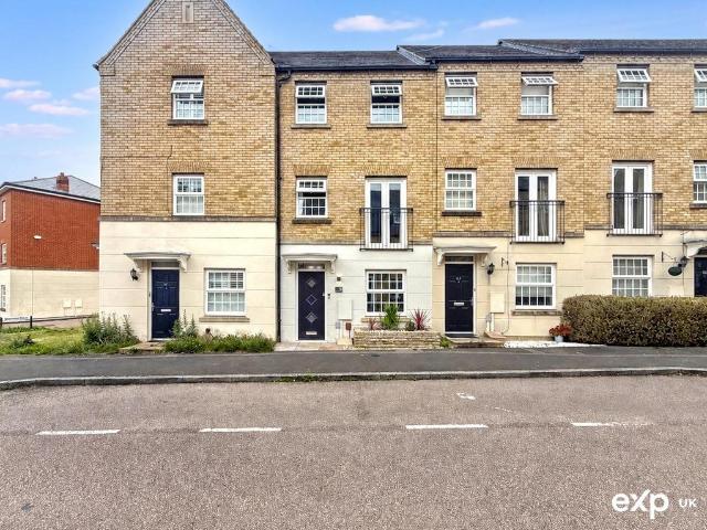 House for sale in Oxley Park, Shenley Church End