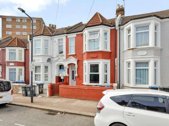 House for sale in Cricklewood, Greater London