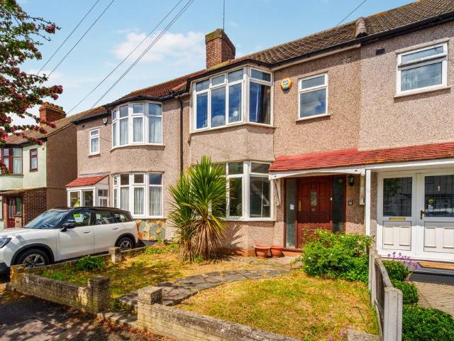 House for sale in Ardleigh Green, Greater London