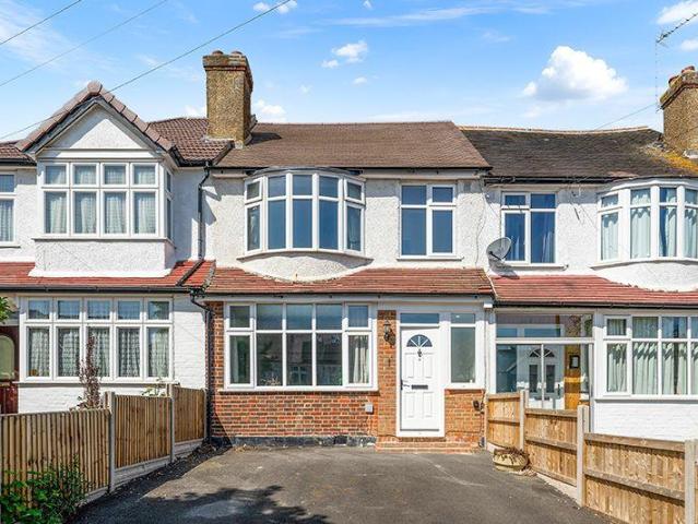 House for sale in Worcester Park, Greater London